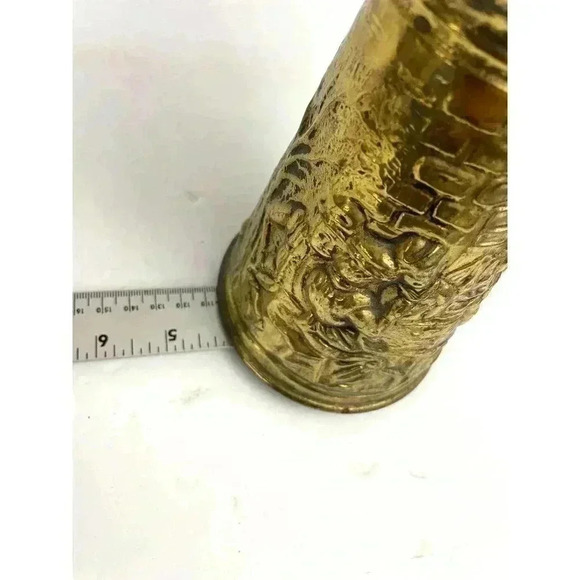 VTG Brass Embossed Pitcher Made in England Pub Scene 8.5" Hammered - Picture 12 of 15
